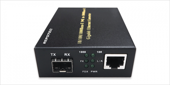 RP-MC311PFP, 10/100/1000Base-X to 100/1000BASE-X SFP slot Gigabit PoE Media Converter